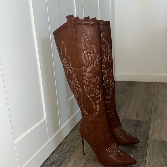 Women’s brown high heel boots - Picture 1 of 5
